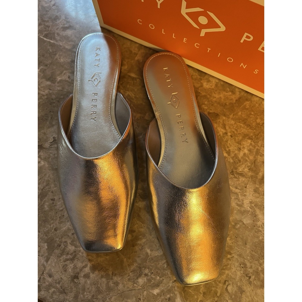 Katy Perry Women's Size 8 Evie Mule Textured Faux Nappa SILVER Slide Shoes NEW - Picture 2 of 6